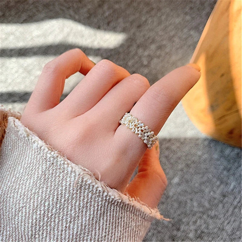 Bellissimo anello regolabile con perla