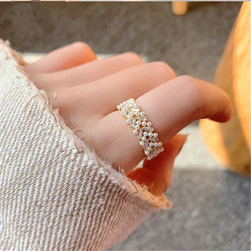 Bellissimo anello regolabile con perla