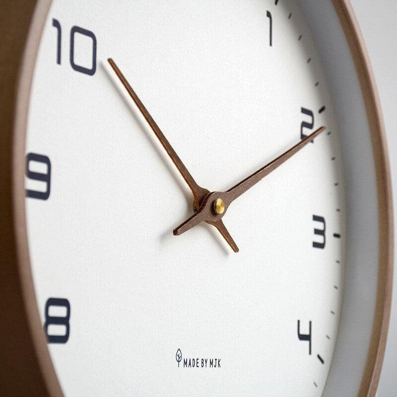 Orologio da parete classico in legno