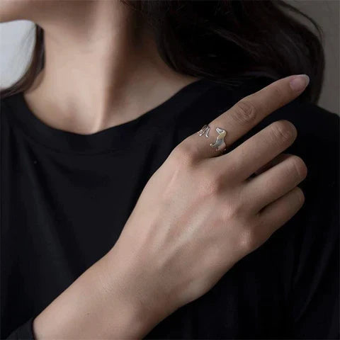 Schattige Teckel Zilveren Ring – Verstelbaar en Vol Karakter