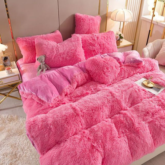 Sogni di peluche - 4 set di biancheria da letto in pile + cuscino a cuore