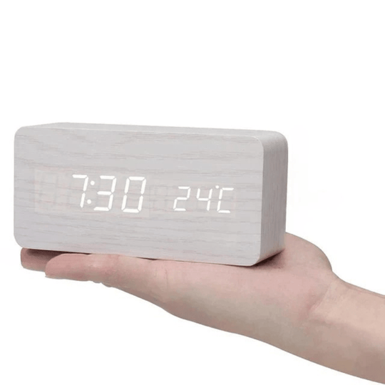 Houten Wekker Digitaal - LED Weergave en Stembediening