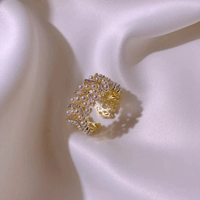 Bellissimo anello regolabile con perla